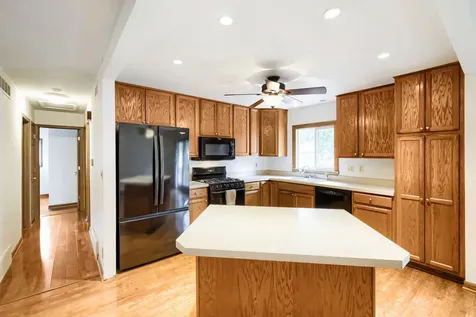 1611 Moore Avenue Streamwood IL 60107