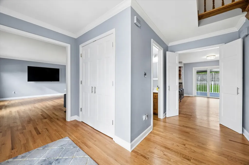 6076 Angel Lane Lisle IL 60532