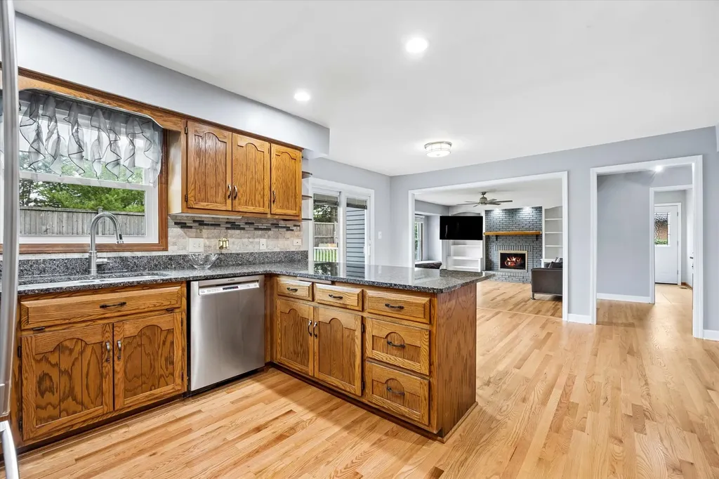 6076 Angel Lane Lisle IL 60532