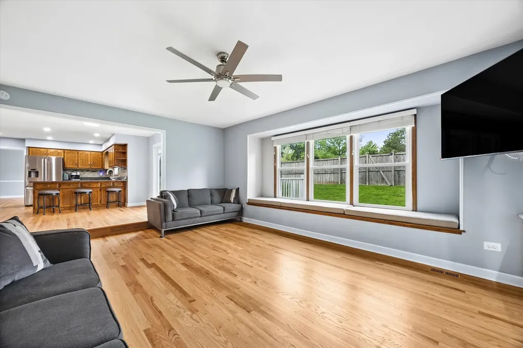 6076 Angel Lane Lisle IL 60532