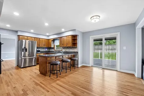 6076 Angel Lane Lisle IL 60532