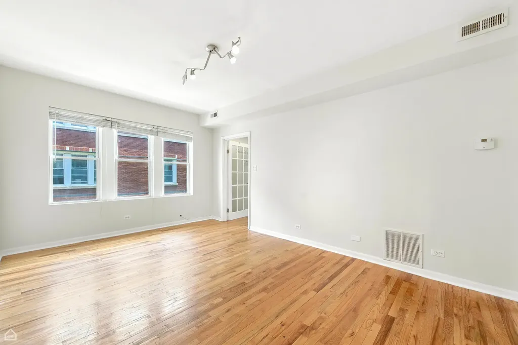 1301 East 71st Place Chicago IL 60619