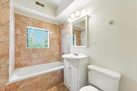 1301 East 71st Place Chicago IL 60619