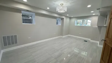 5226 North Bernard Street Chicago IL 60625