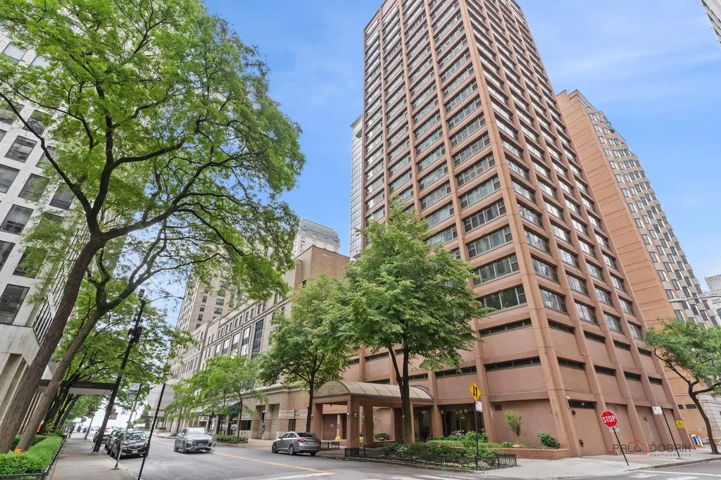 247 East Chestnut Street Chicago IL 60611