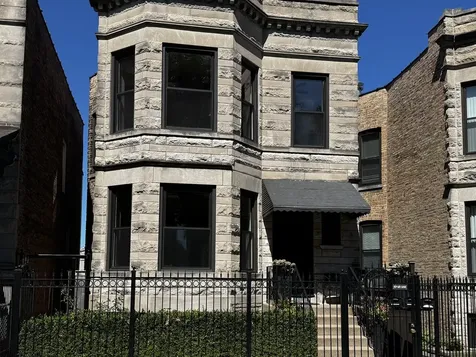 2424 North Mozart Street Chicago IL 60647