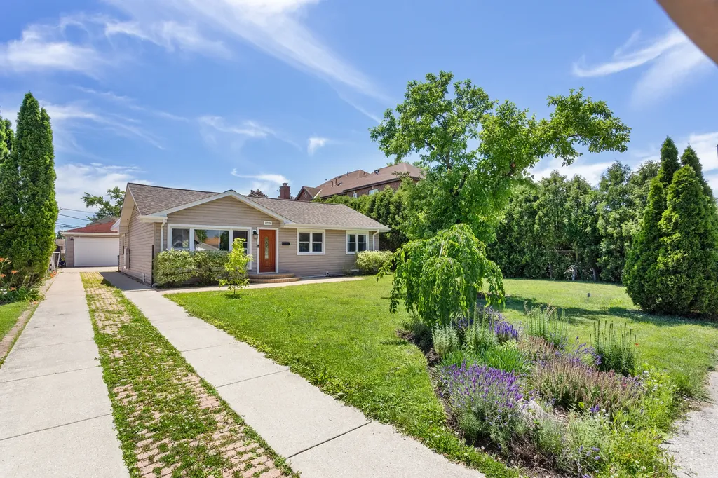 8219 West Summerdale Avenue Chicago IL 60656