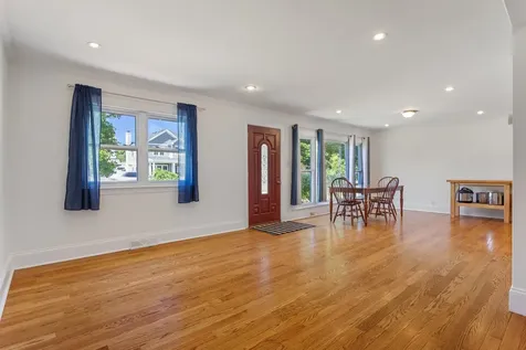 8219 West Summerdale Avenue Chicago IL 60656
