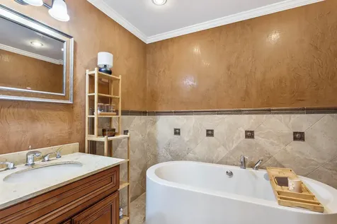8219 West Summerdale Avenue Chicago IL 60656