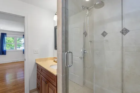 8219 West Summerdale Avenue Chicago IL 60656