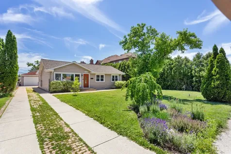 8219 West Summerdale Avenue Chicago IL 60656