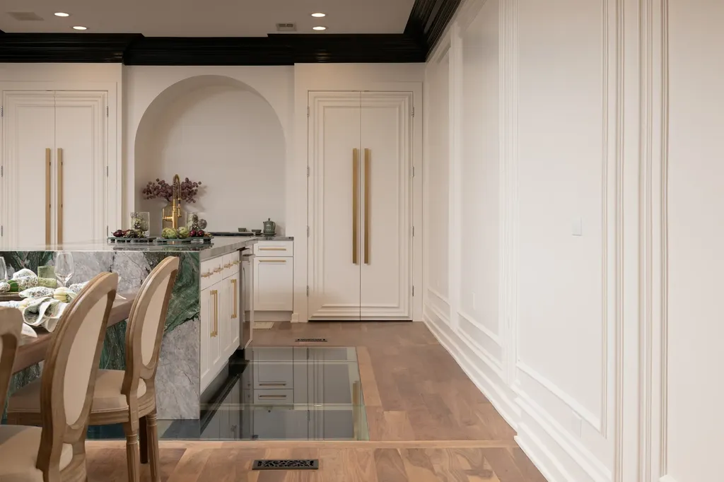 22 East Elm Street Chicago IL 60611
