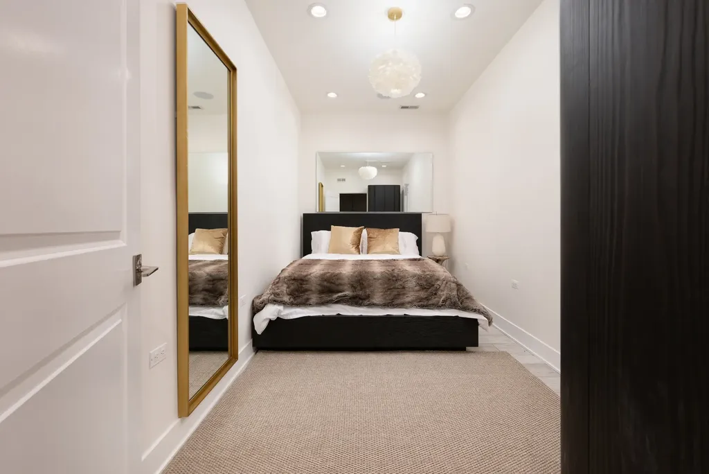 22 East Elm Street Chicago IL 60611