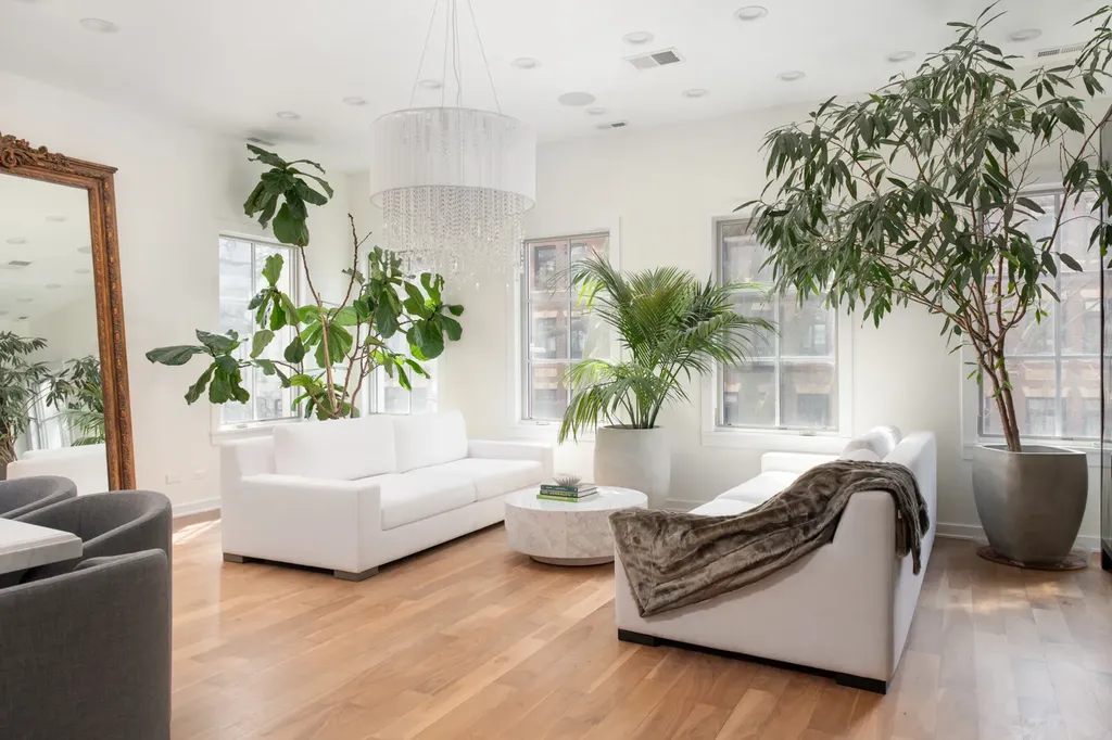22 East Elm Street Chicago IL 60611