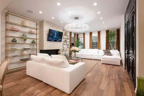 22 East Elm Street Chicago IL 60611