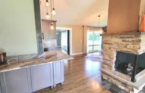 83 Wildwood Drive Barrington IL 60010