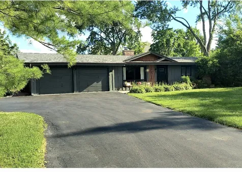 83 Wildwood Drive Barrington IL 60010