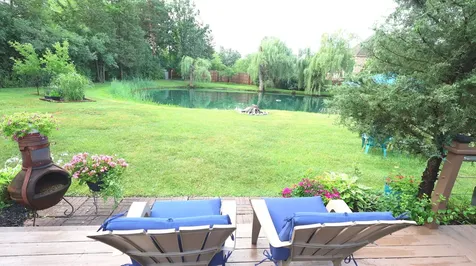 83 Wildwood Drive Barrington IL 60010