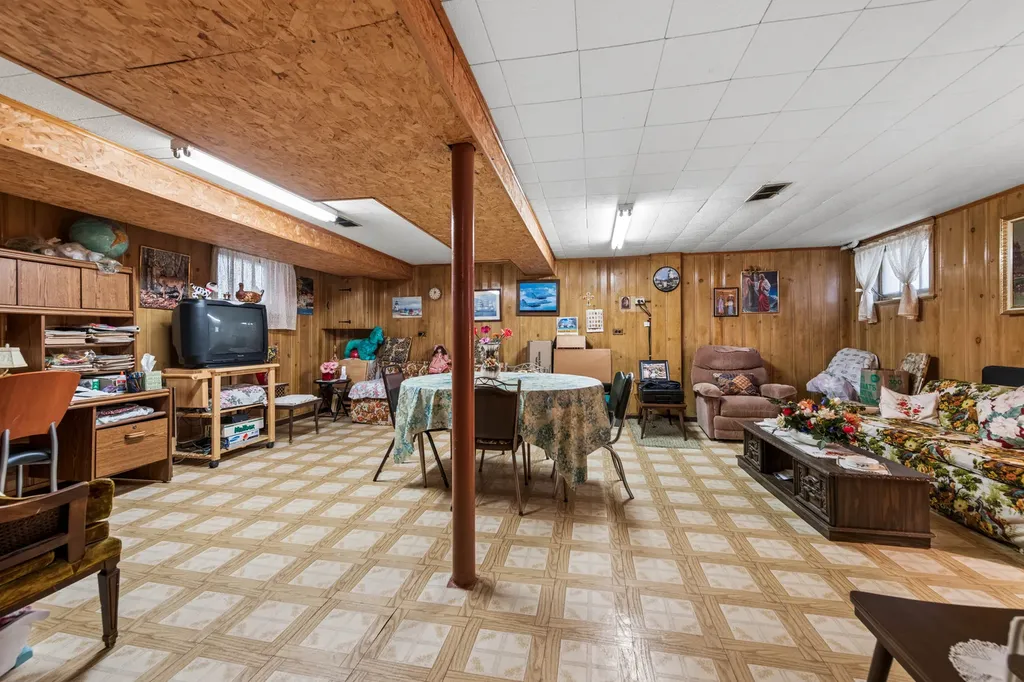 3824 North Pittsburgh Avenue Chicago IL 60634