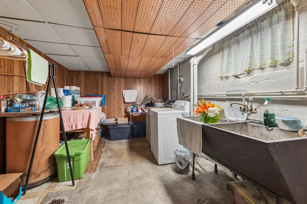 3824 North Pittsburgh Avenue Chicago IL 60634