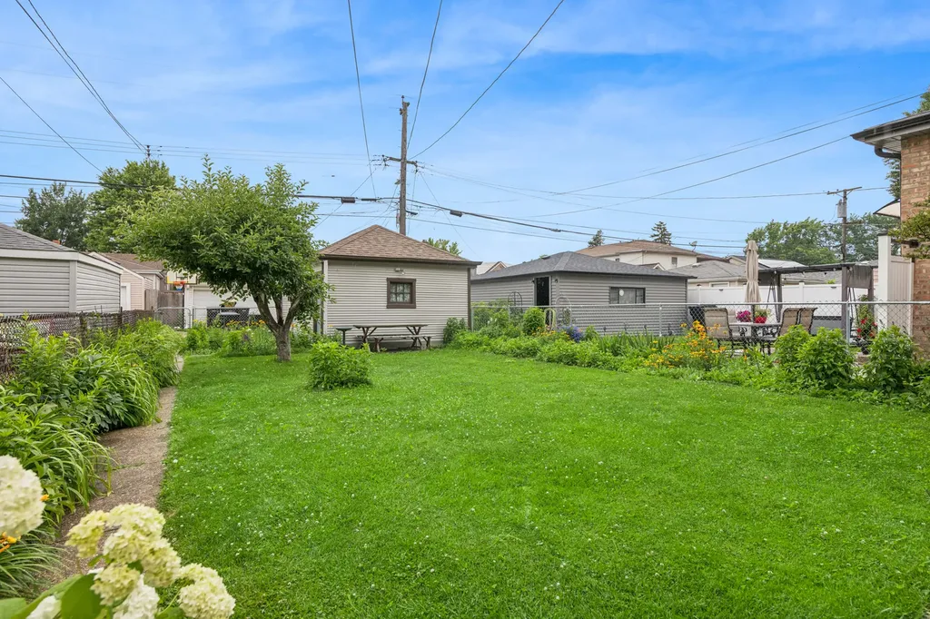 3824 North Pittsburgh Avenue Chicago IL 60634