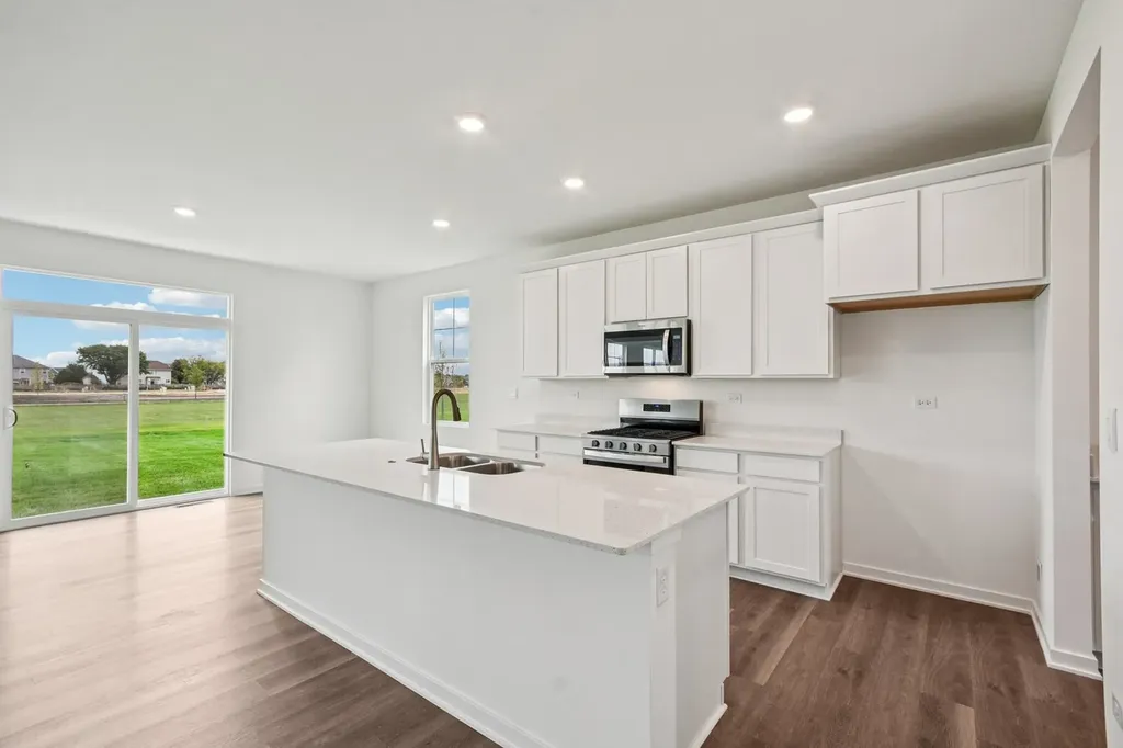 1847 Baler Avenue Aurora IL 60503