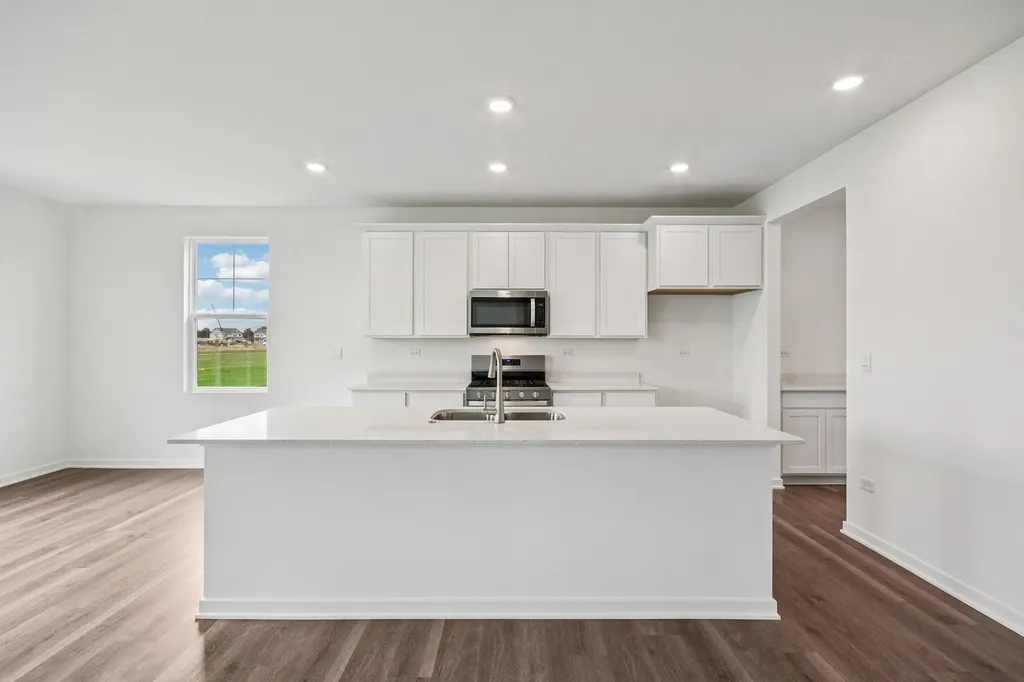 1847 Baler Avenue Aurora IL 60503