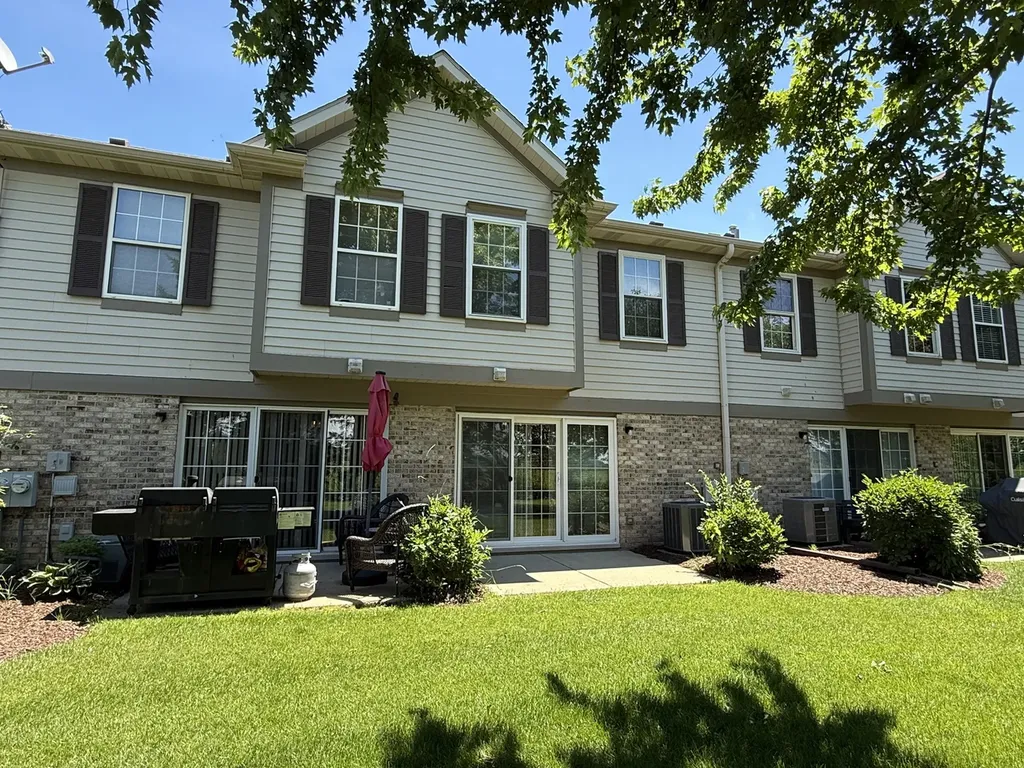 1910 Grove Avenue Schaumburg IL 60193