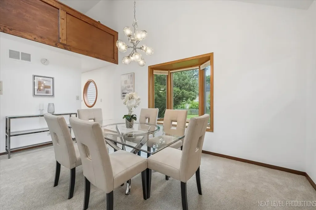 942 Montgomery Court Naperville IL 60540