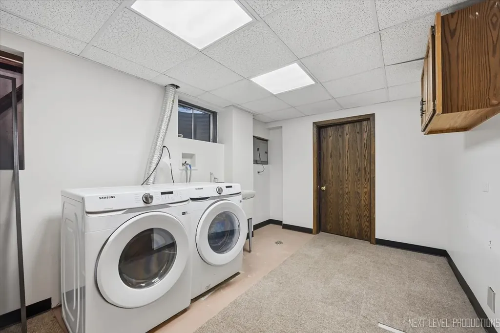942 Montgomery Court Naperville IL 60540