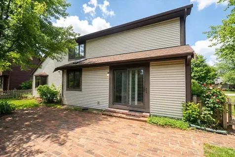 942 Montgomery Court Naperville IL 60540