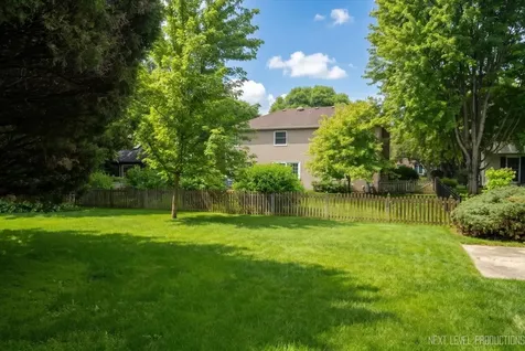 942 Montgomery Court Naperville IL 60540