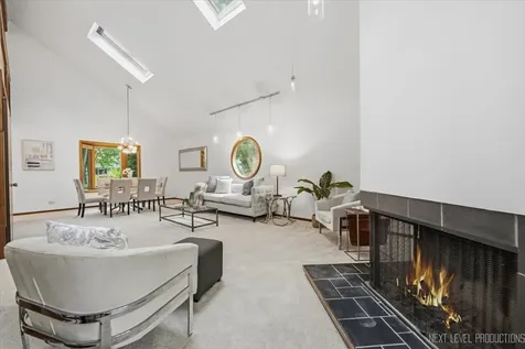 942 Montgomery Court Naperville IL 60540