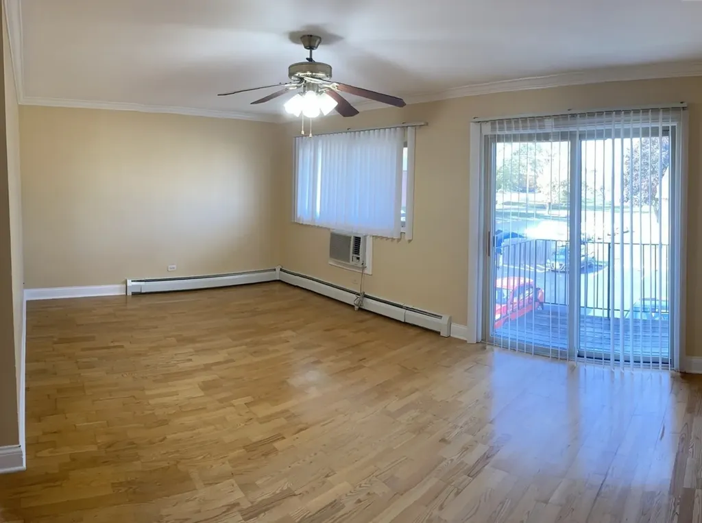 693 East Fullerton Avenue Glendale Heights IL 60139