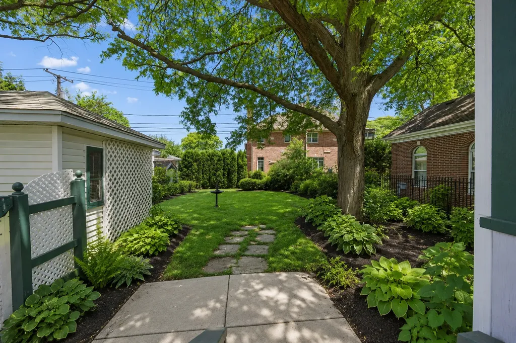 123 South Home Avenue Park Ridge IL 60068