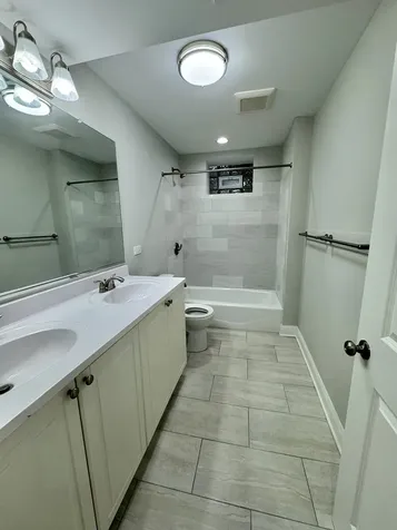 5506 North Glenwood Avenue Chicago IL 60640