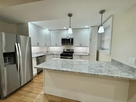5506 North Glenwood Avenue Chicago IL 60640