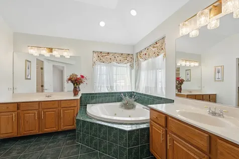 18036 Crystal Lane Lansing IL 60438