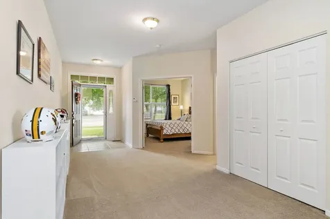 1527 Waterside Drive Dekalb IL 60115
