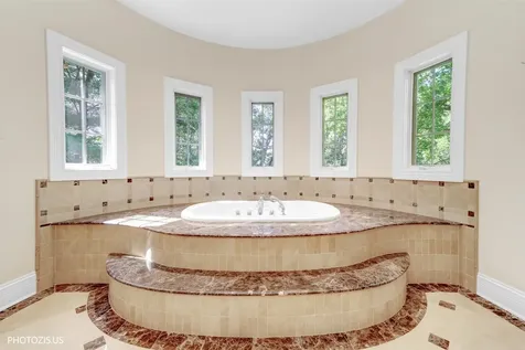 2895 Keystone Road Northbrook IL 60062