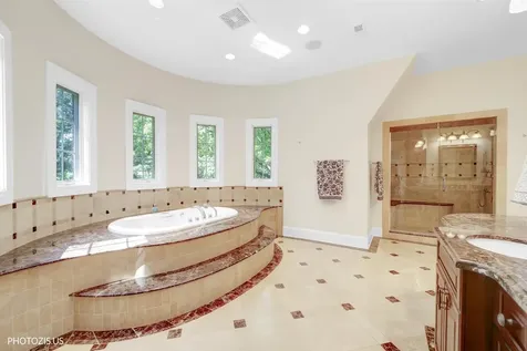 2895 Keystone Road Northbrook IL 60062