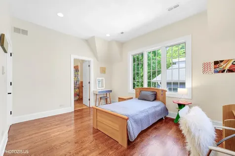 2895 Keystone Road Northbrook IL 60062