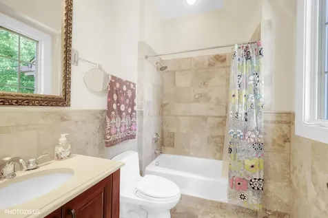 2895 Keystone Road Northbrook IL 60062