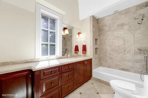 2895 Keystone Road Northbrook IL 60062