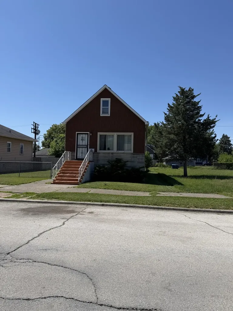 213 155TH Place Calumet City IL 60409