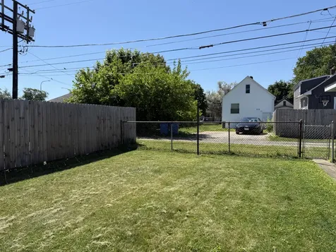 213 155TH Place Calumet City IL 60409