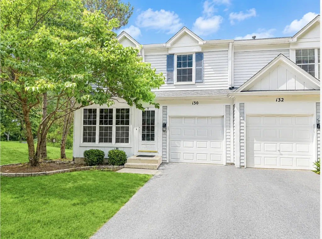 130 Park Ridge Court Aurora IL 60504