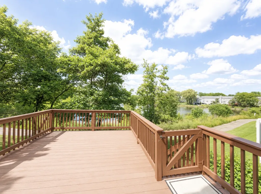 130 Park Ridge Court Aurora IL 60504