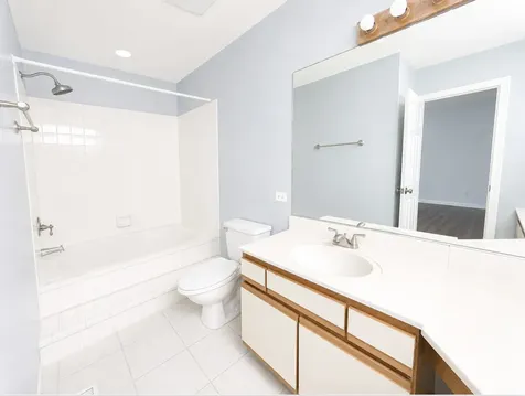 130 Park Ridge Court Aurora IL 60504