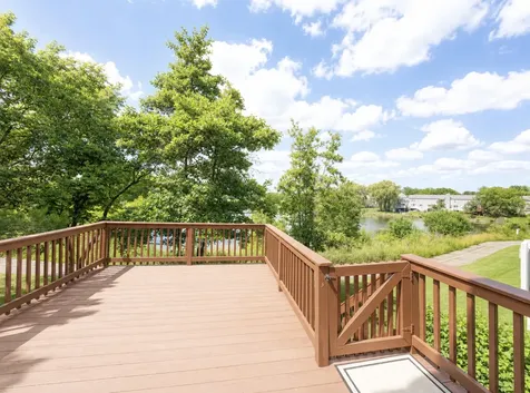 130 Park Ridge Court Aurora IL 60504